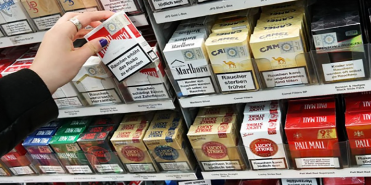 حجز أزيد من 438 ألف وحدة من السجائر المهربة ومنتجات التبغ خلال 2023