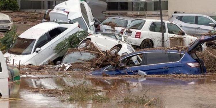 القنصلية المغربية في خيرونا الإسبانية تفتح خطا مباشرا لمساعدة المتضررين المغاربة من الفيضانات