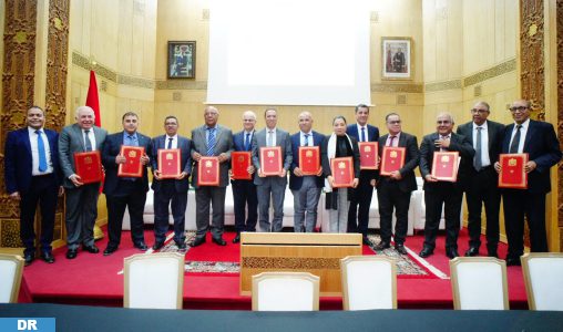 بحضور شميس.. التوقيع على اتفاقية إطار بين قطاع الصناعة التقليدية وبريد المغرب والغرف المهنية لإطلاق برنامج مندمج لدعم القطاع ورقمنة خدماته