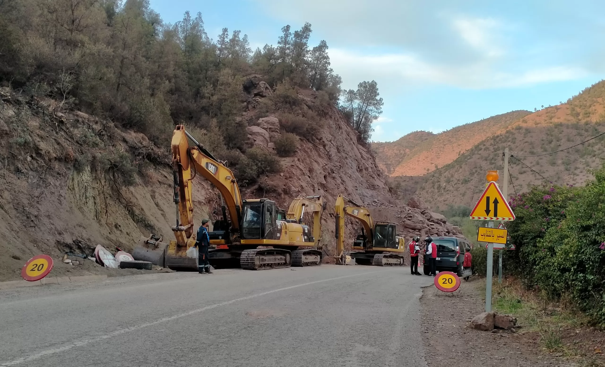 المتوكل رئيس جماعة المواريد يطالب بإصلاح الطريق الإقليمية رقم 2226 حفاظًا على الأرواح